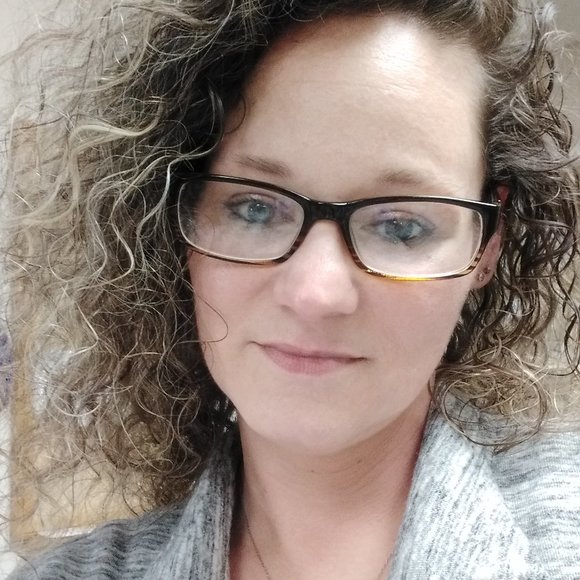 Meet your Posher, Meagon - Picture 2 of 2